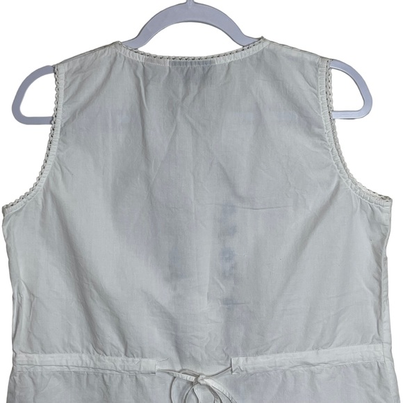 New Direction Floral Embroidered White Top Crochet Sleeveless Button Up Size M - Picture 7 of 10